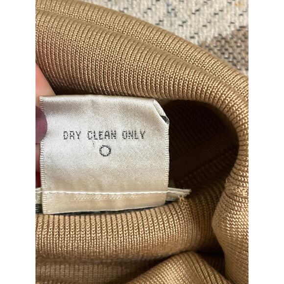 Neiman Marcus exclusive silk spandex blend turtleneck sweater, size medium - Picture 3 of 8